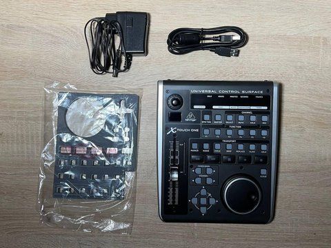 MIDI контролер Behringer X-TOUCH ONE 10001453 фото