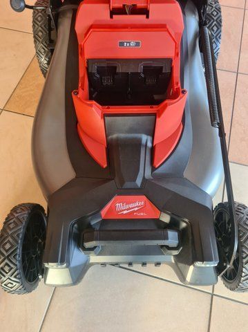 Газонокосарка акумуляторна Milwaukee M18 F2LM53-0 (4933479584) 565747 фото