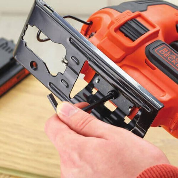 Электролобзик Black+Decker BDCJS18N 517540 фото